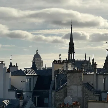 Up Above Pont Neuf 파리