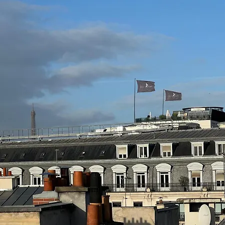 Up Above Pont Neuf *